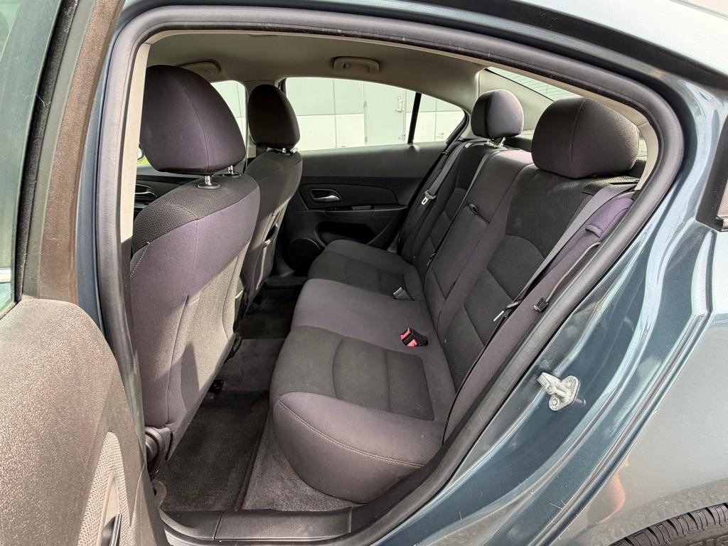 Chevrolet Cruze 4dr Sdn LT w/1LT 2012