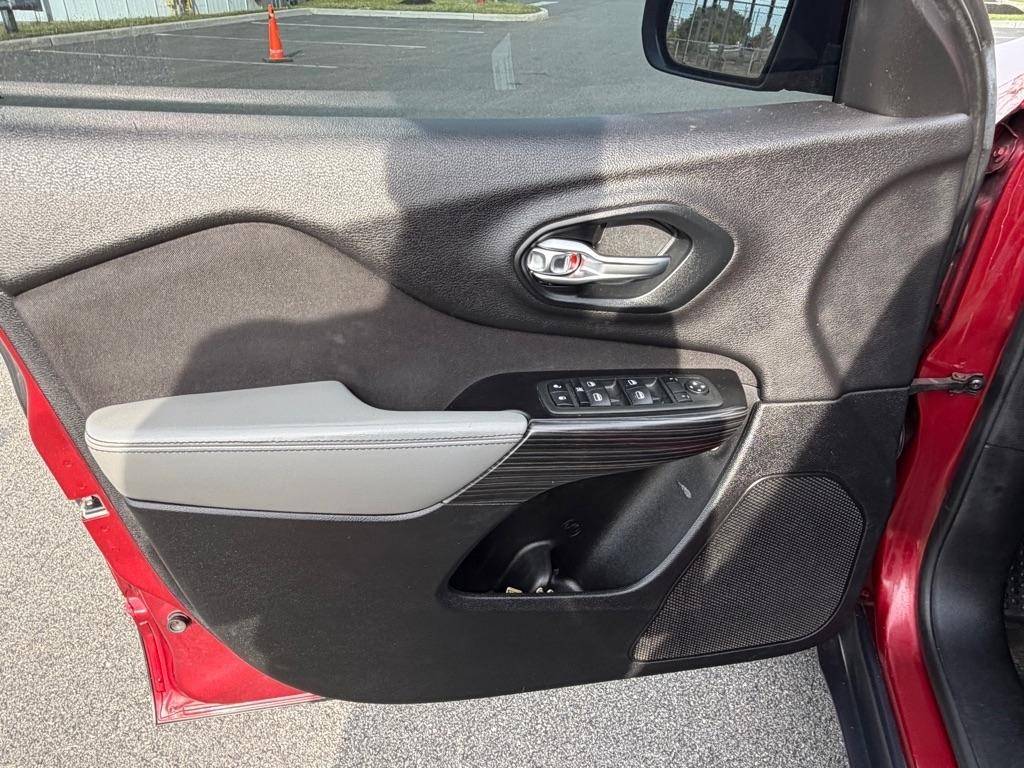 Jeep Cherokee 4WD 4dr Latitude 2014