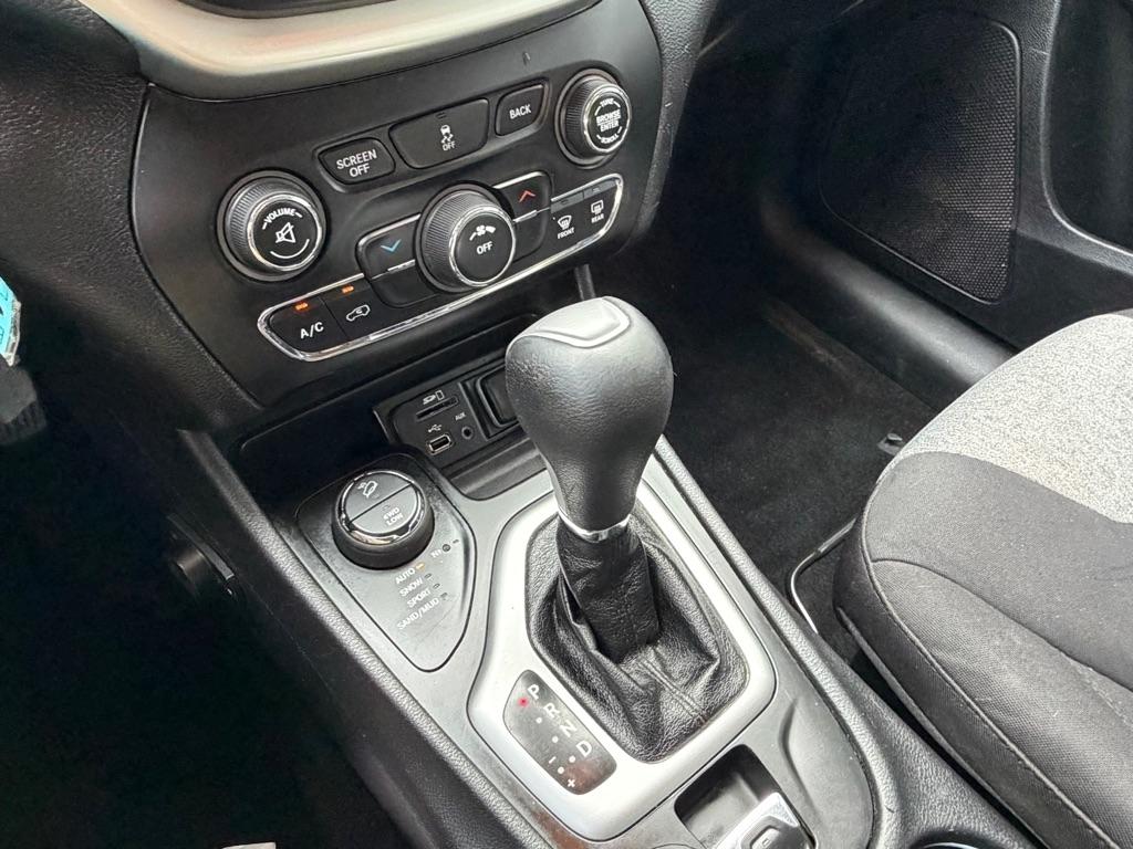 Jeep Cherokee 4WD 4dr Latitude 2014