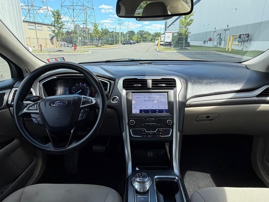 Ford Fusion SE FWD 2020