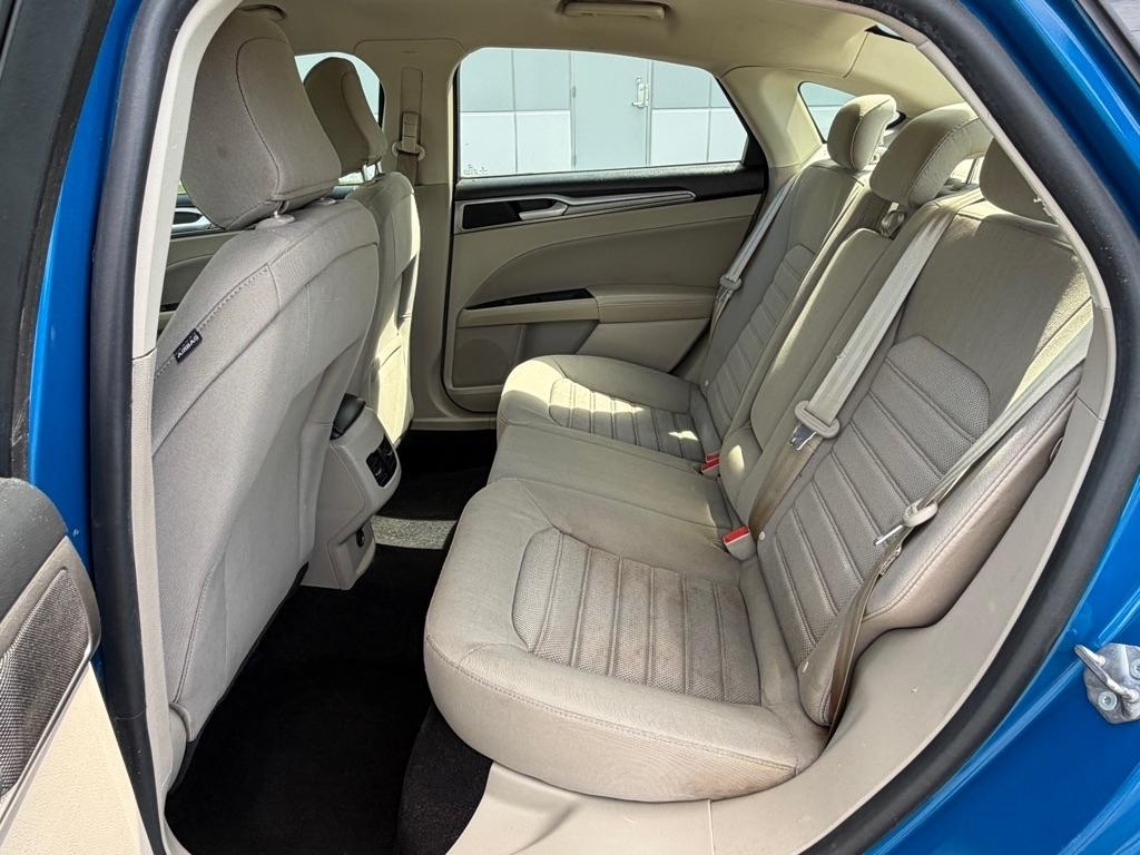 Ford Fusion SE FWD 2020