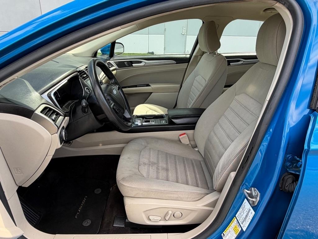 Ford Fusion SE FWD 2020