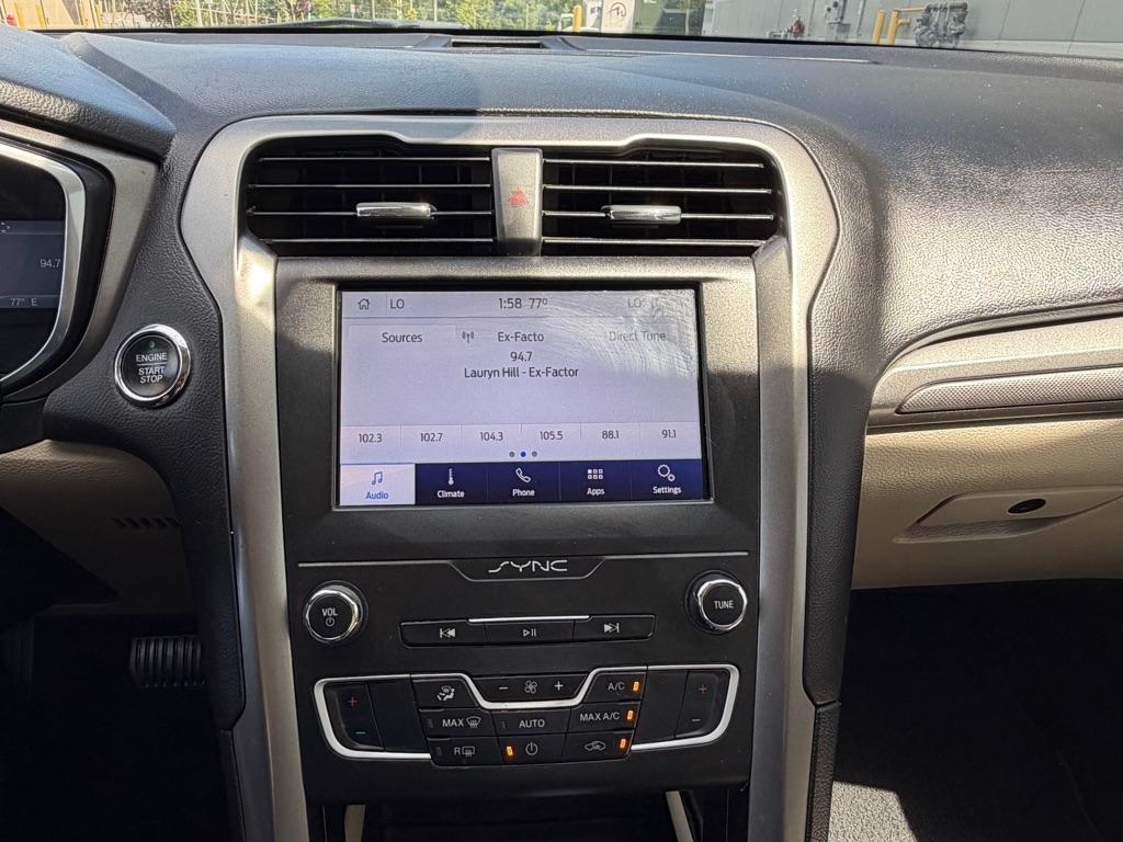 Ford Fusion SE FWD 2020