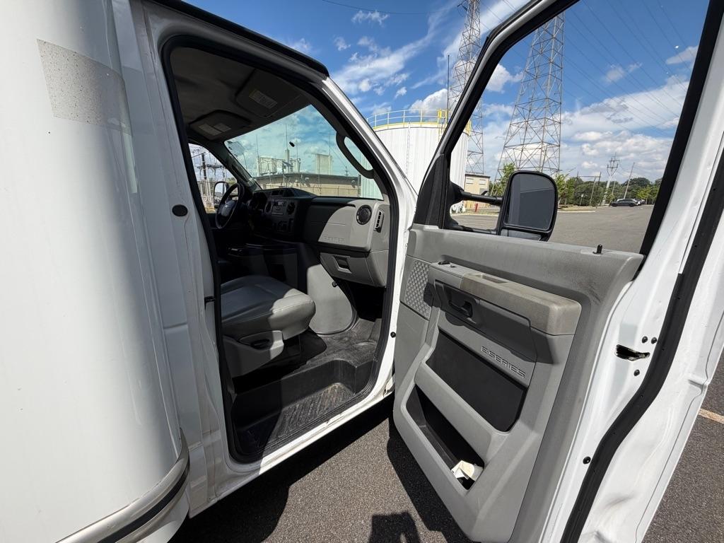 Ford E-Series Cutaway  2019