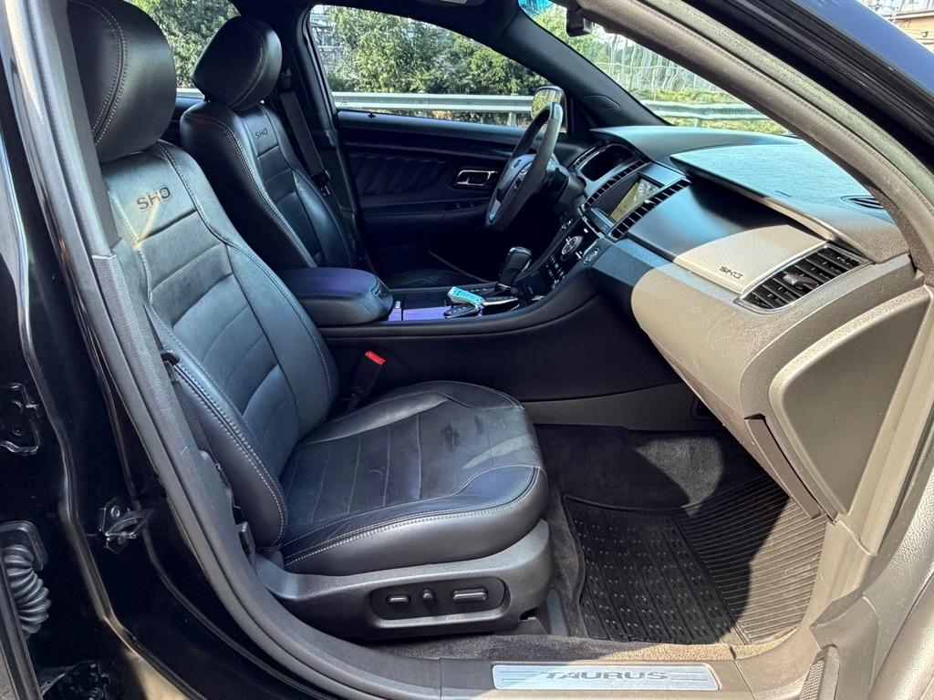 Ford Taurus SHO AWD 2018