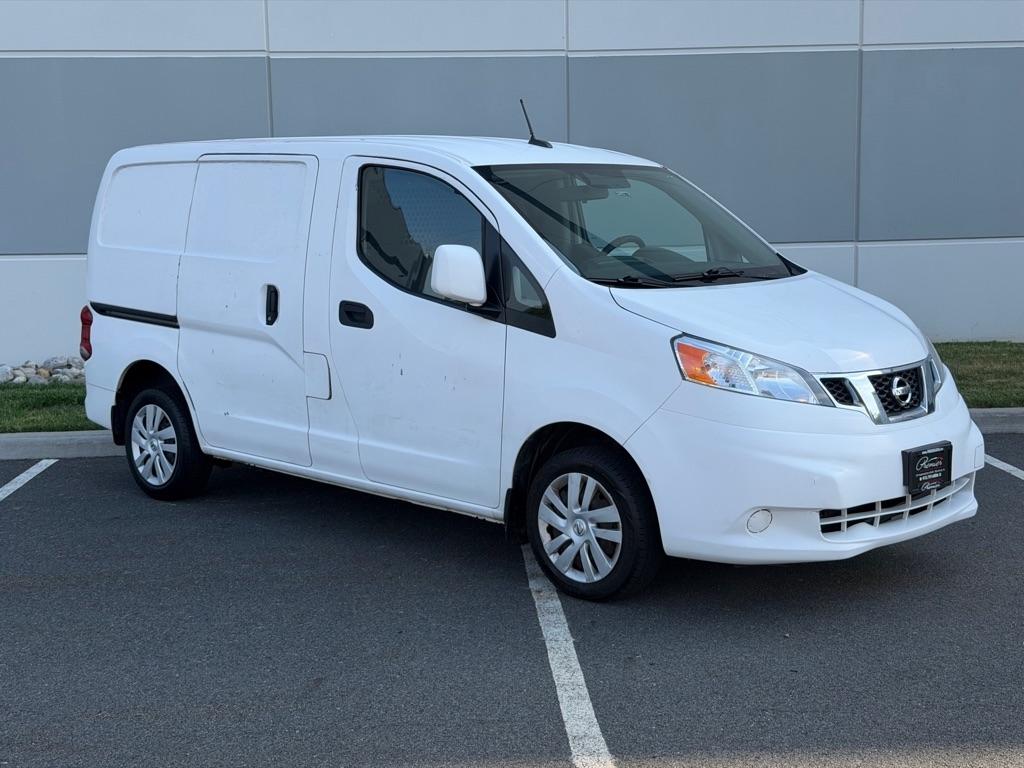 Nissan NV 200 SV Cargo Van 2017