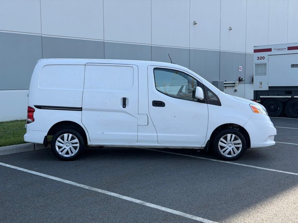 Nissan NV 200 SV Cargo Van 2017
