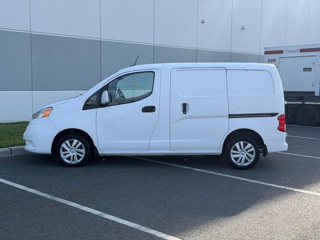 Nissan NV 200 SV Cargo Van 2017