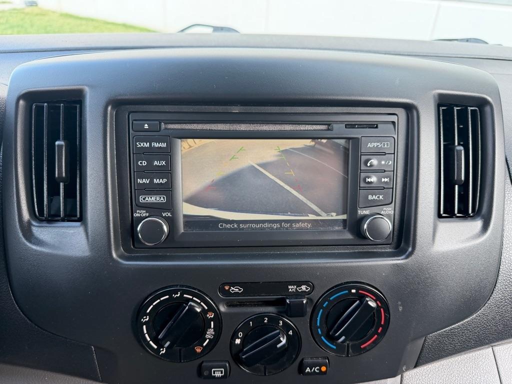 Nissan NV 200 SV Cargo Van 2017