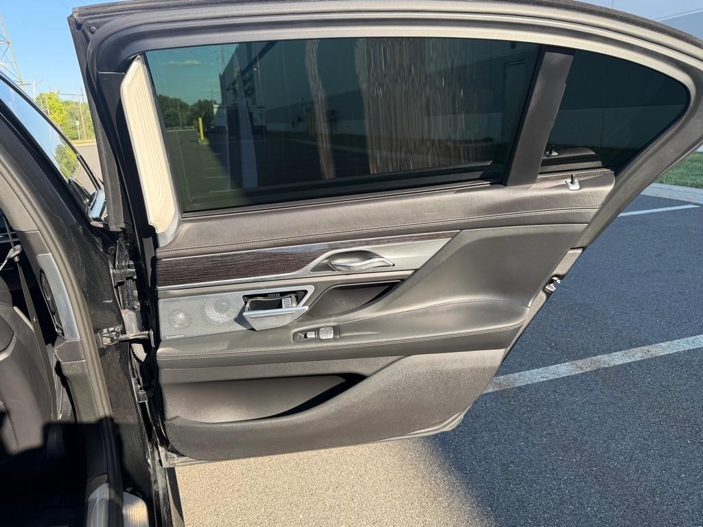 BMW 7 Series 750i xDrive Sedan 2018