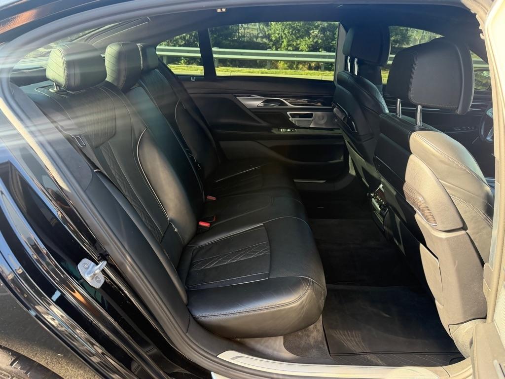 BMW 7 Series 750i xDrive Sedan 2018