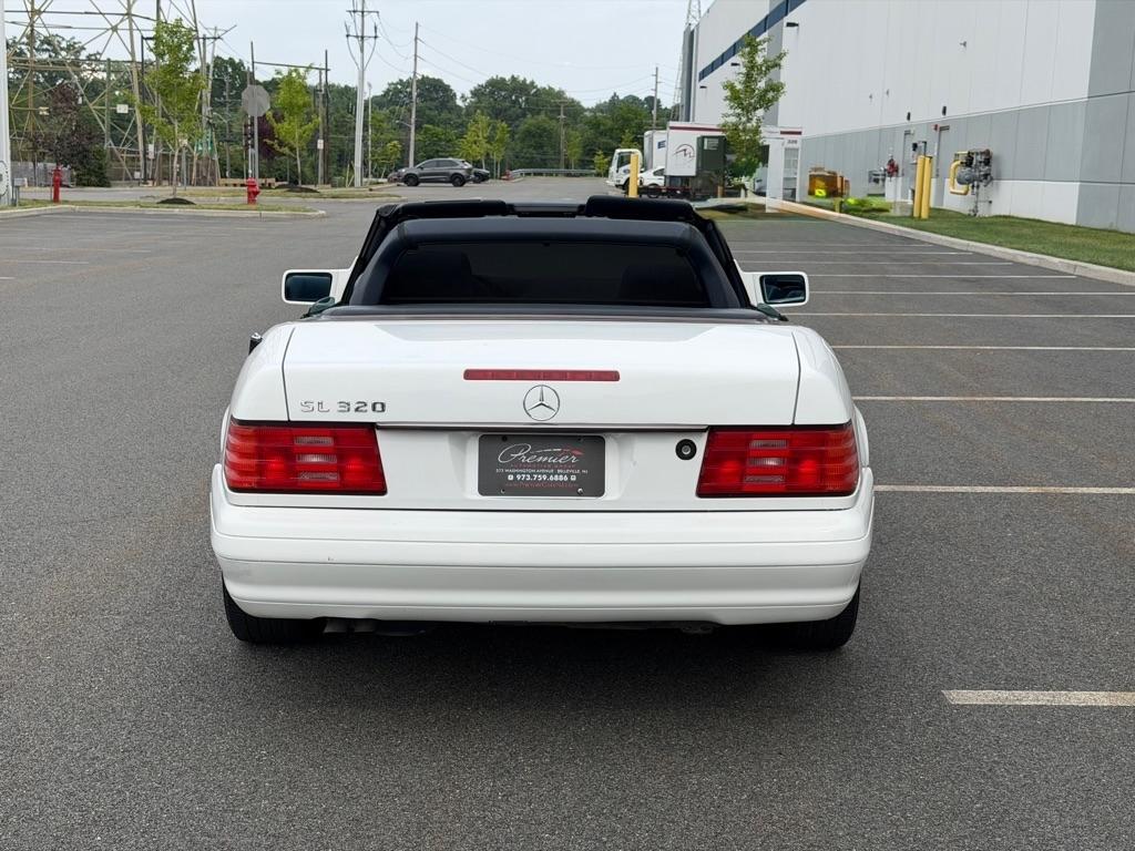 Mercedes-Benz SL Class 2dr Roadster 3.2L 1996