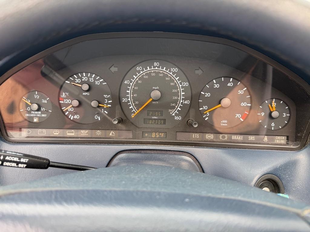 Mercedes-Benz SL Class 2dr Roadster 3.2L 1996