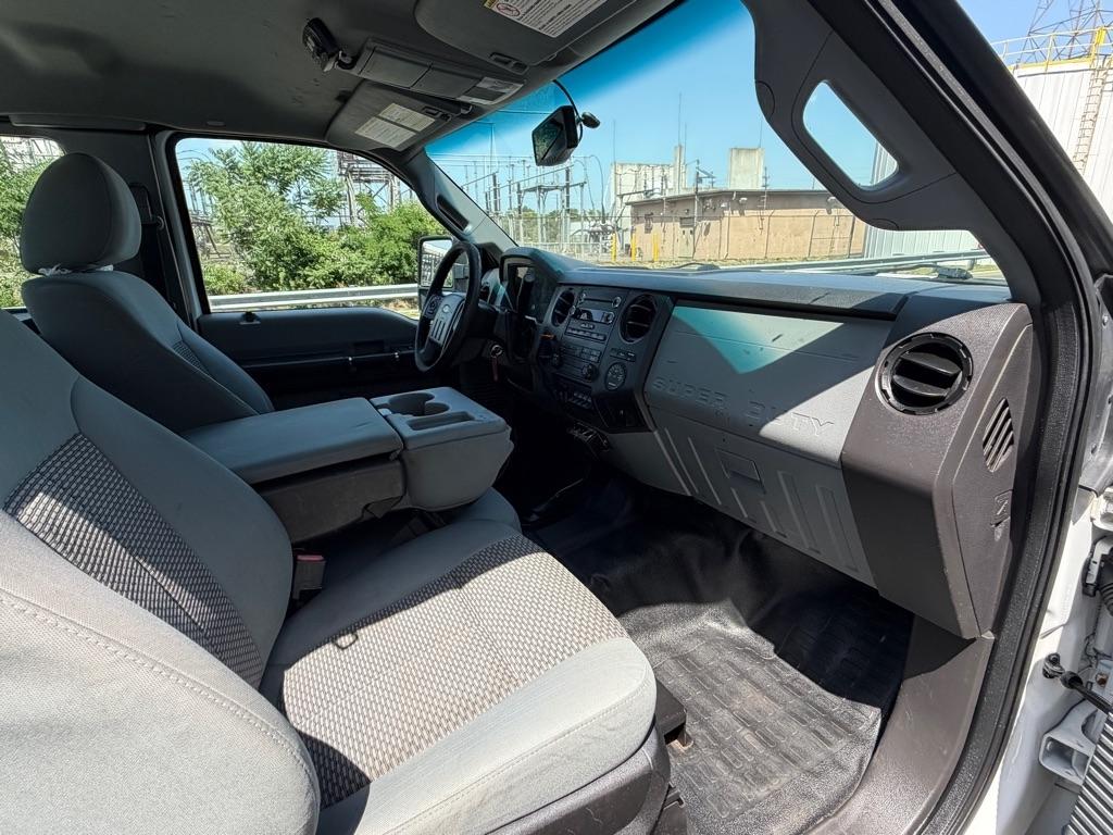 Ford Super Duty F-250 SRW  2013