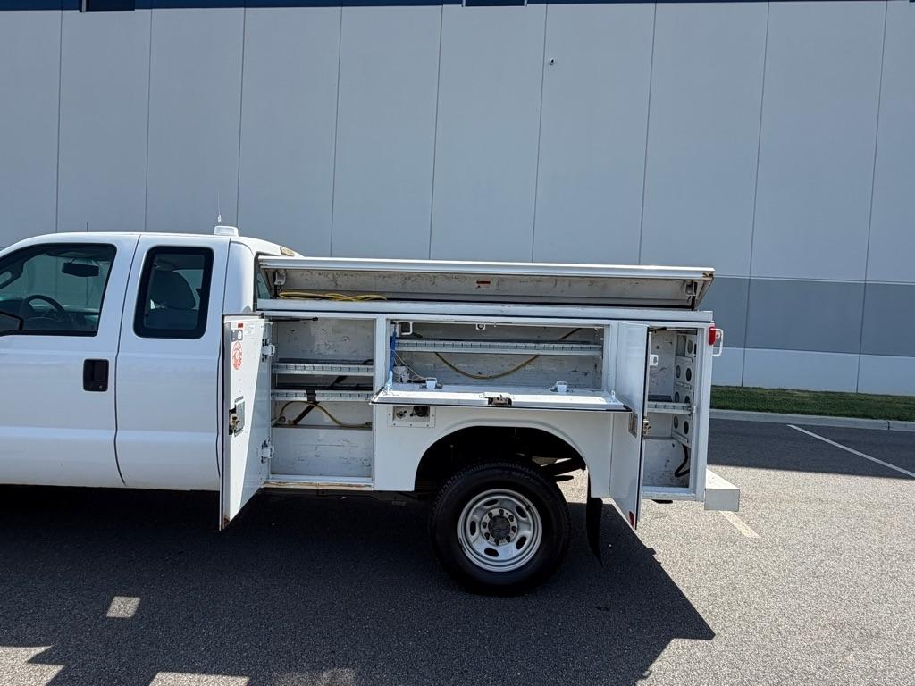 Ford Super Duty F-250 SRW  2013