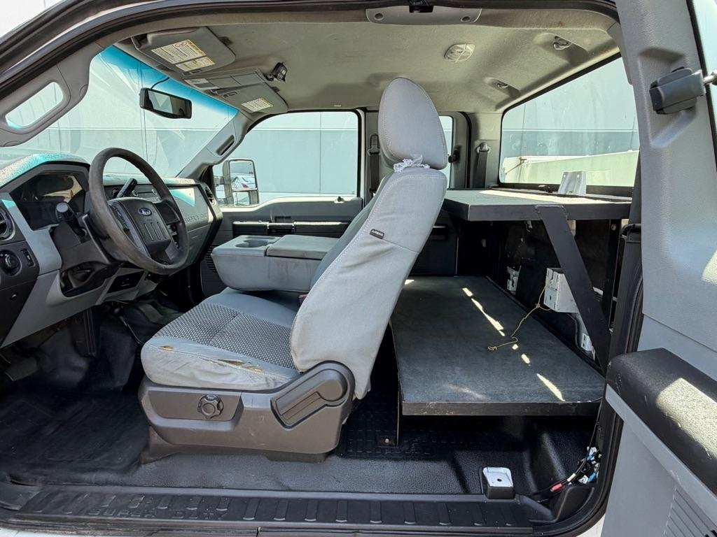 Ford Super Duty F-250 SRW  2013