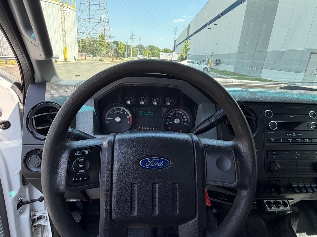 Ford Super Duty F-250 SRW  2013
