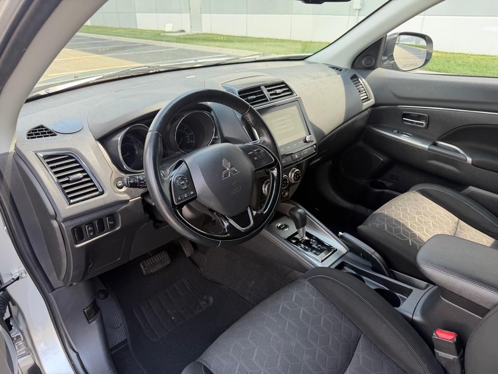 Mitsubishi Outlander Sport  2021