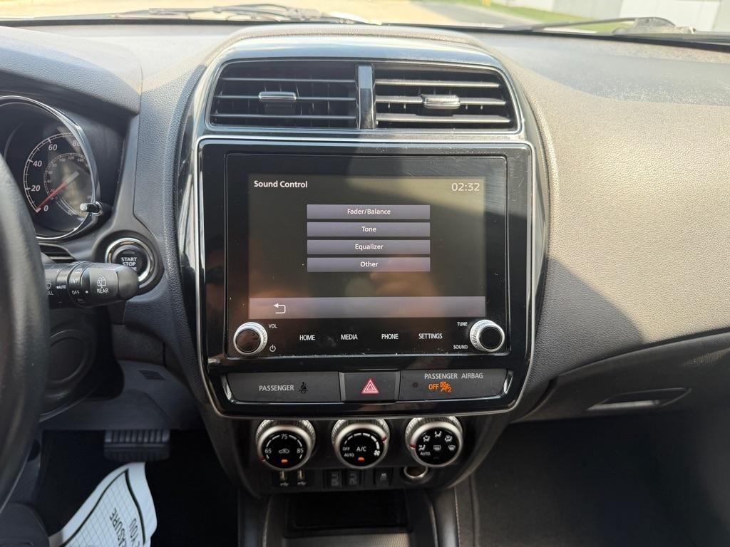 Mitsubishi Outlander Sport  2021