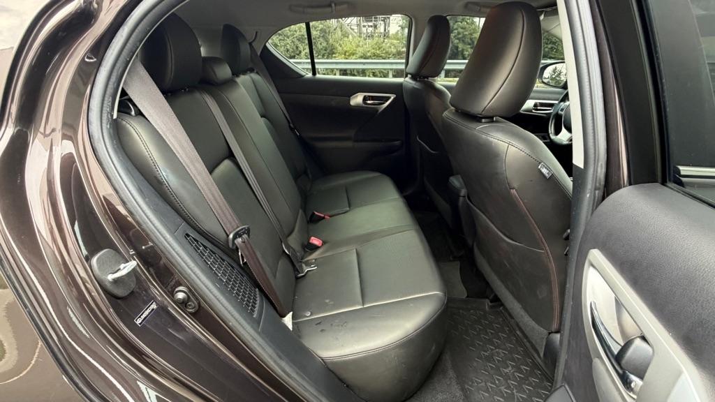 Lexus CT 200h FWD 4dr Hybrid 2012