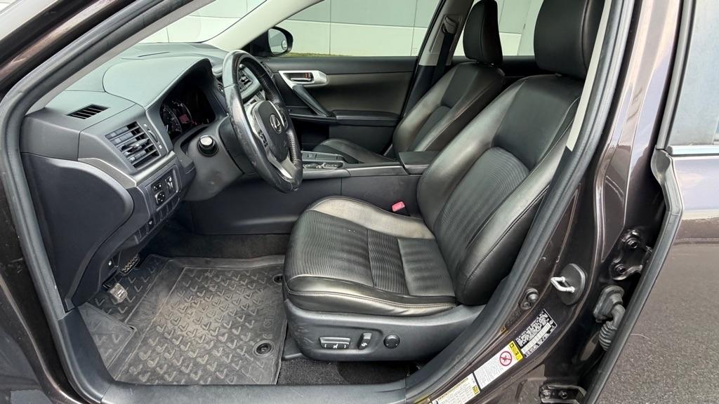 Lexus CT 200h FWD 4dr Hybrid 2012