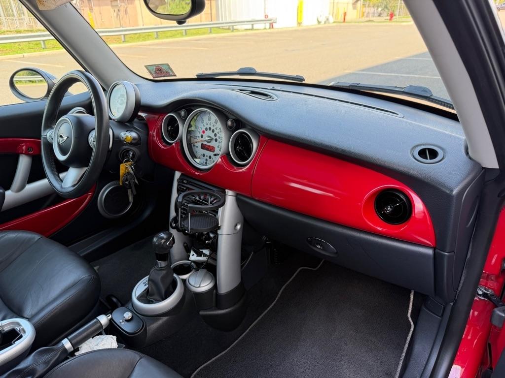 MINI Cooper Hardtop  2005
