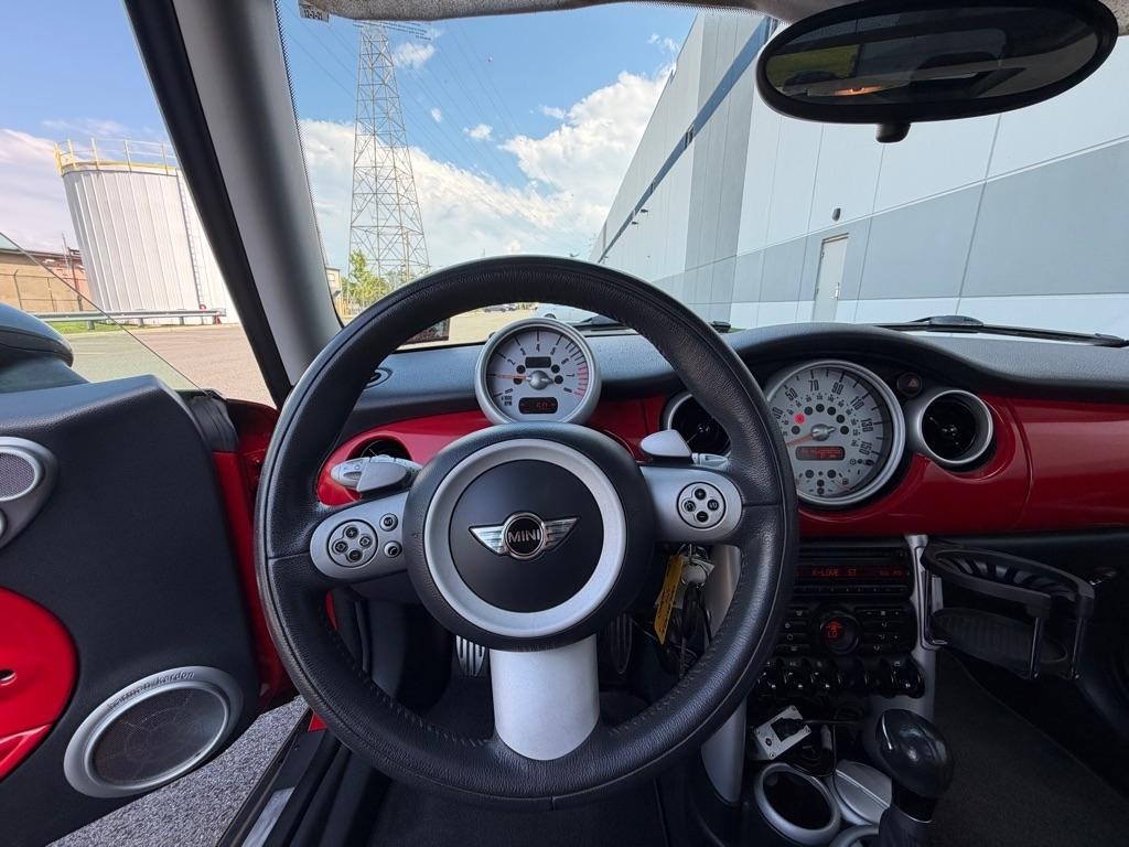 MINI Cooper Hardtop  2005