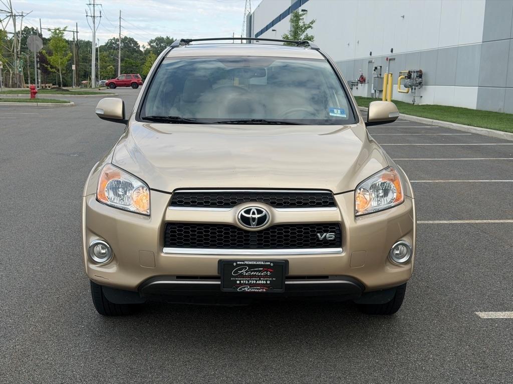 Toyota RAV4 4WD 4dr V6 5-Spd AT Ltd (Natl) 2010