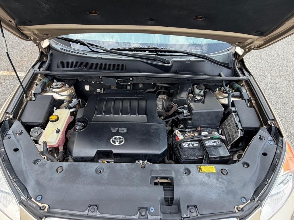 Toyota RAV4 4WD 4dr V6 5-Spd AT Ltd (Natl) 2010