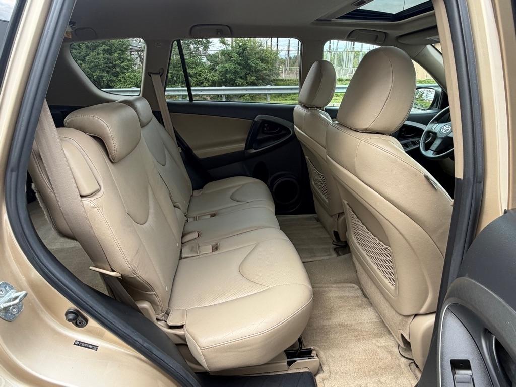Toyota RAV4 4WD 4dr V6 5-Spd AT Ltd (Natl) 2010