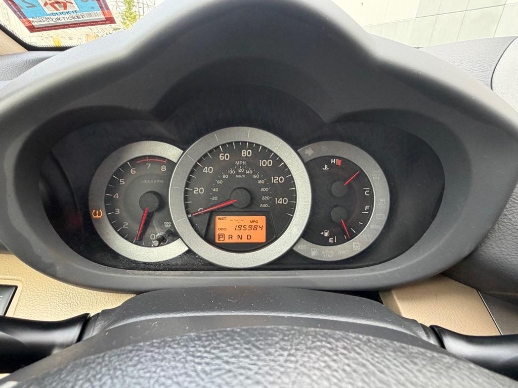Toyota RAV4 4WD 4dr V6 5-Spd AT Ltd (Natl) 2010