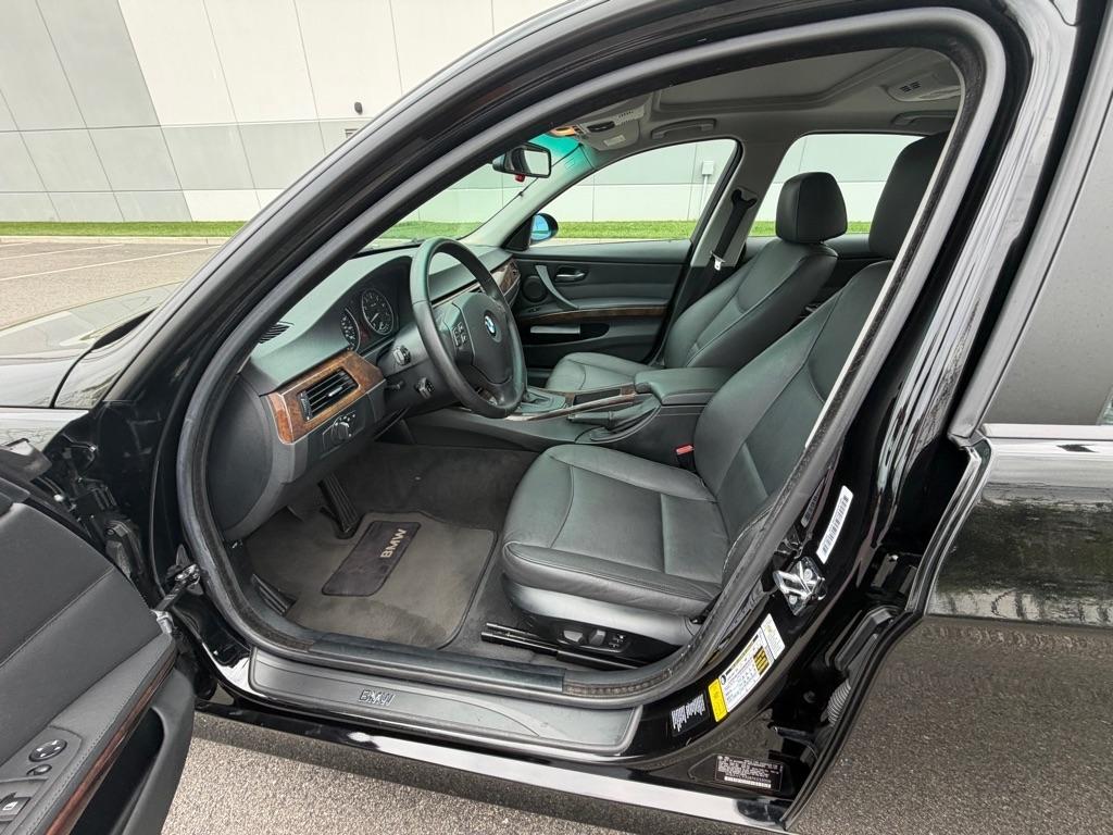 BMW 3 Series 4dr Sdn 328xi AWD 2007