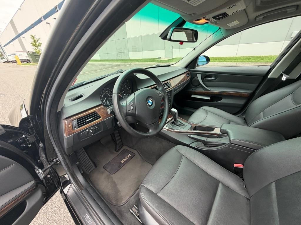 BMW 3 Series 4dr Sdn 328xi AWD 2007