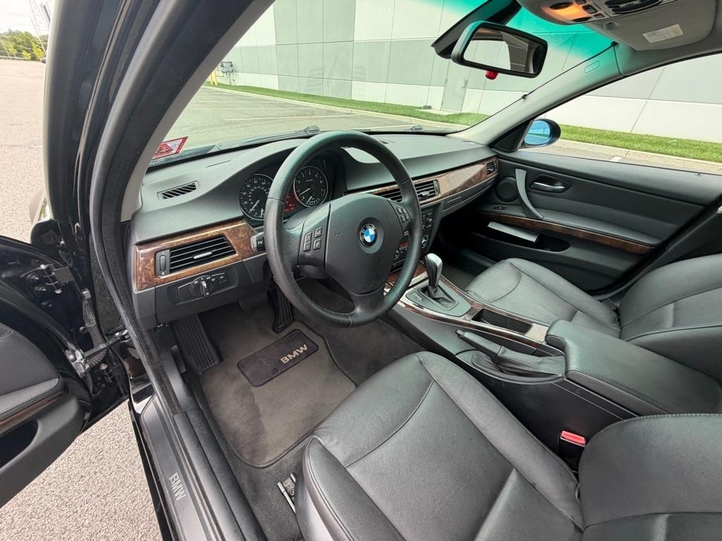 BMW 3 Series 4dr Sdn 328xi AWD 2007