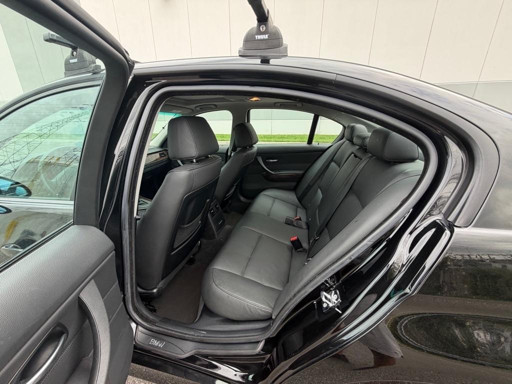 BMW 3 Series 4dr Sdn 328xi AWD 2007