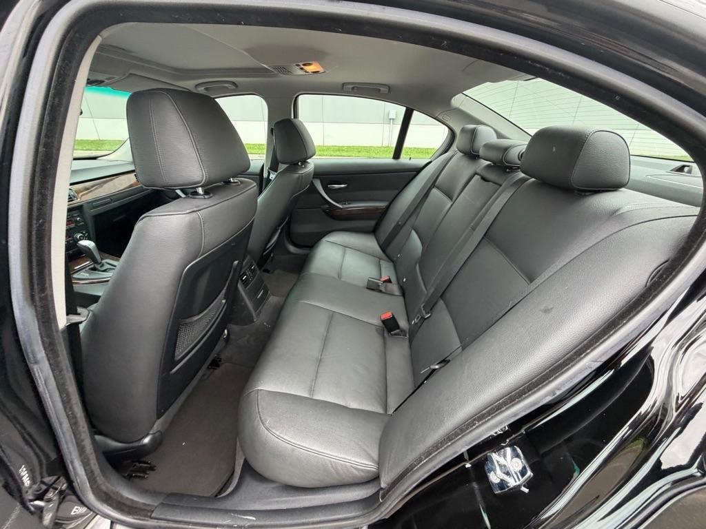 BMW 3 Series 4dr Sdn 328xi AWD 2007