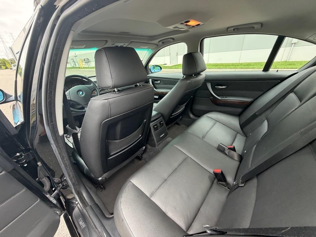 BMW 3 Series 4dr Sdn 328xi AWD 2007