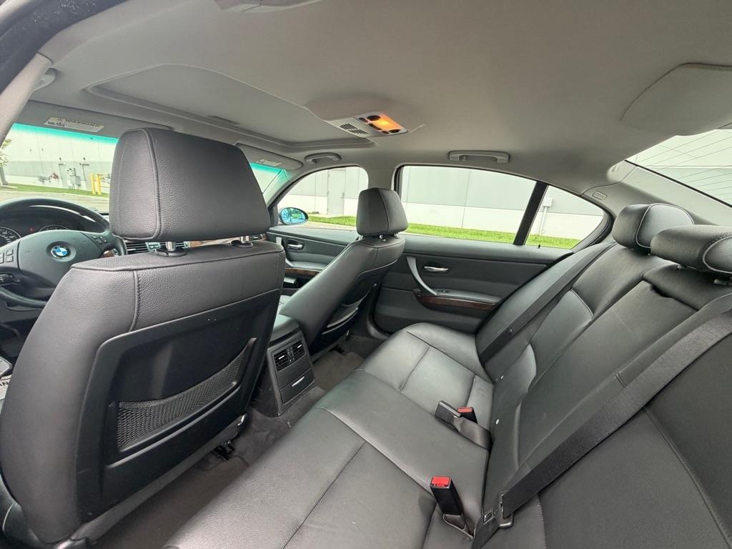 BMW 3 Series 4dr Sdn 328xi AWD 2007