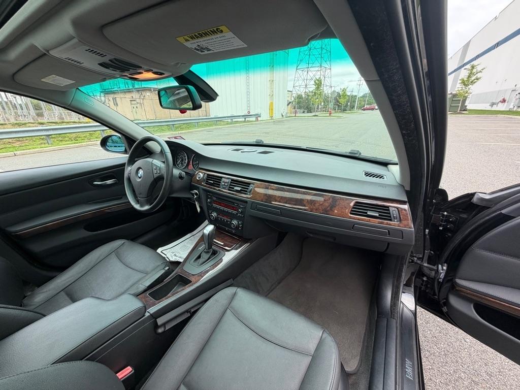 BMW 3 Series 4dr Sdn 328xi AWD 2007