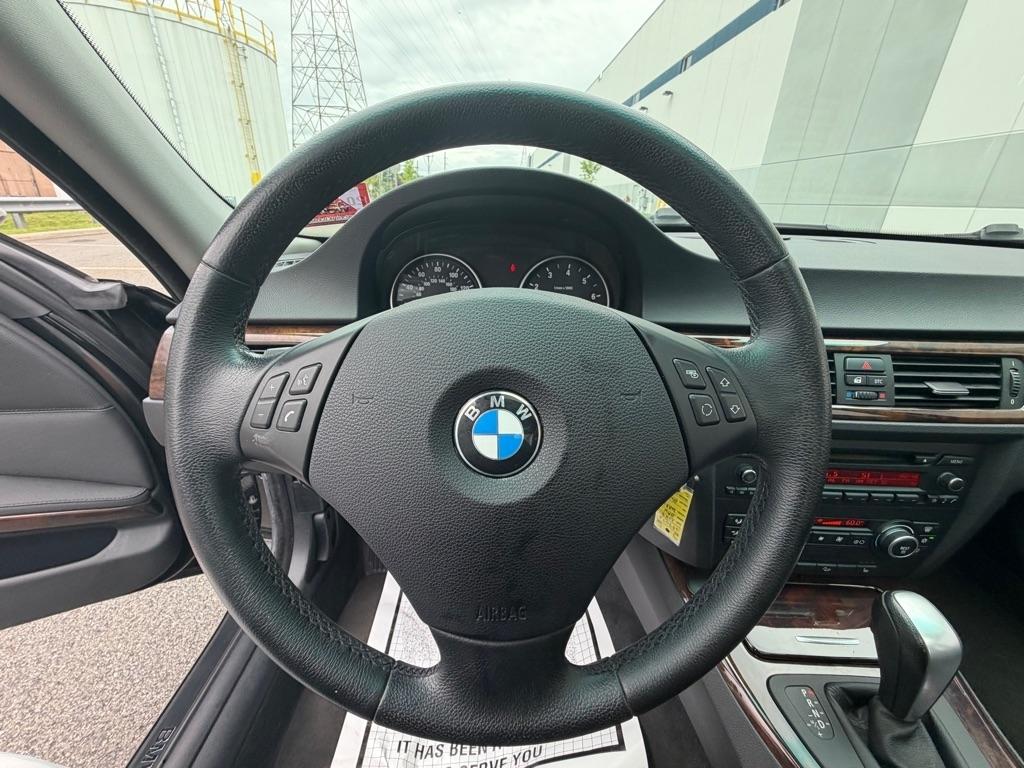 BMW 3 Series 4dr Sdn 328xi AWD 2007