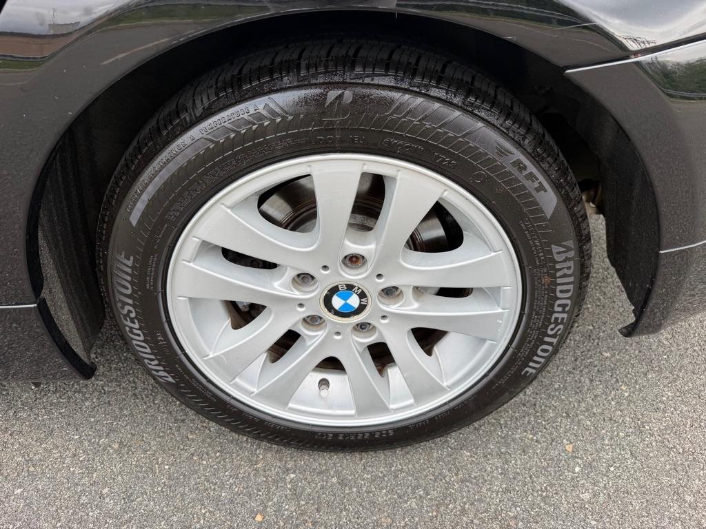 BMW 3 Series 4dr Sdn 328xi AWD 2007