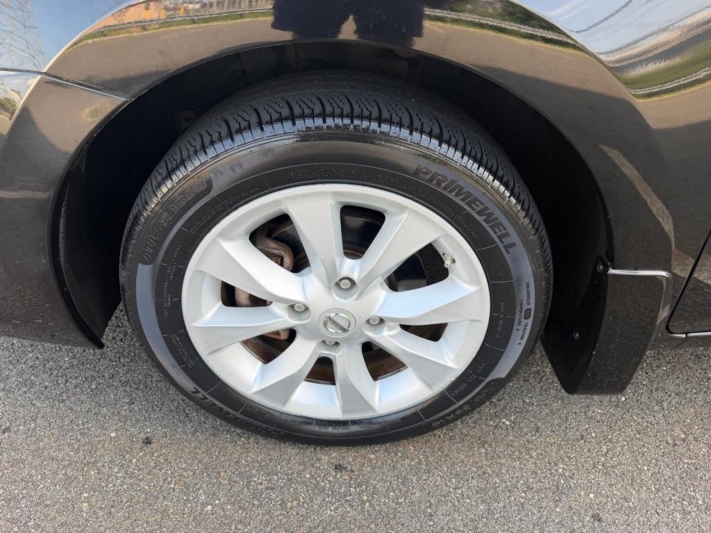 Nissan Sentra 4dr Sdn I4 CVT 2.0 SL 2011