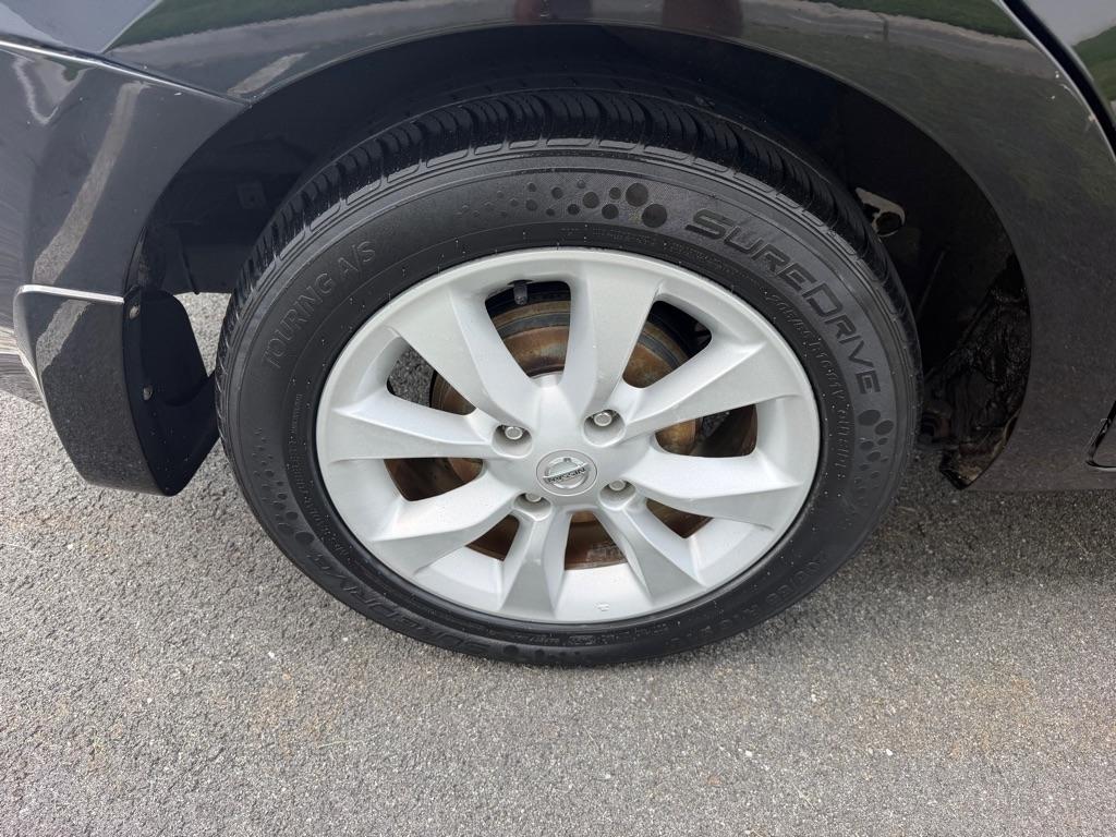 Nissan Sentra 4dr Sdn I4 CVT 2.0 SL 2011