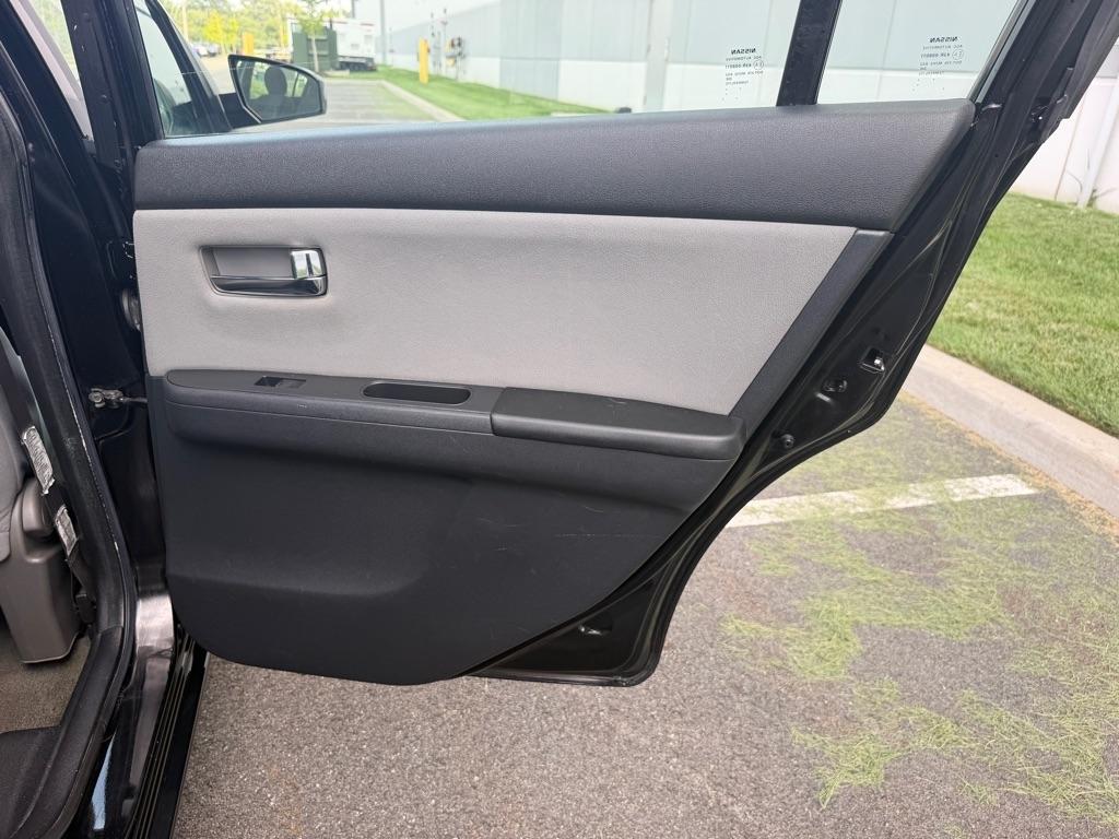 Nissan Sentra 4dr Sdn I4 CVT 2.0 SL 2011