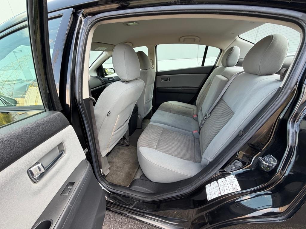 Nissan Sentra 4dr Sdn I4 CVT 2.0 SL 2011