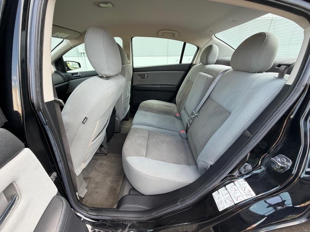 Nissan Sentra 4dr Sdn I4 CVT 2.0 SL 2011