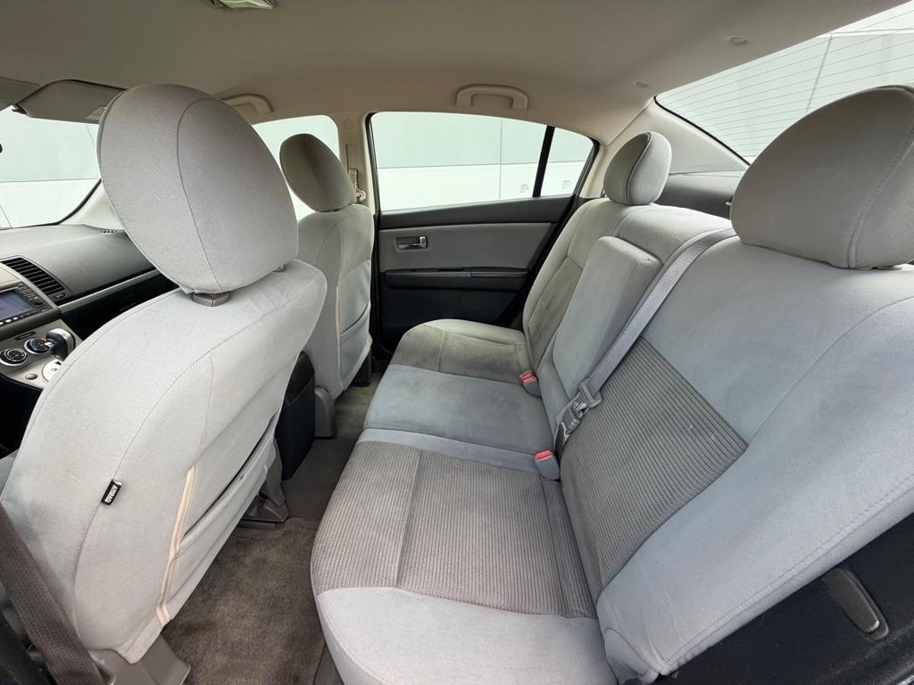 Nissan Sentra 4dr Sdn I4 CVT 2.0 SL 2011