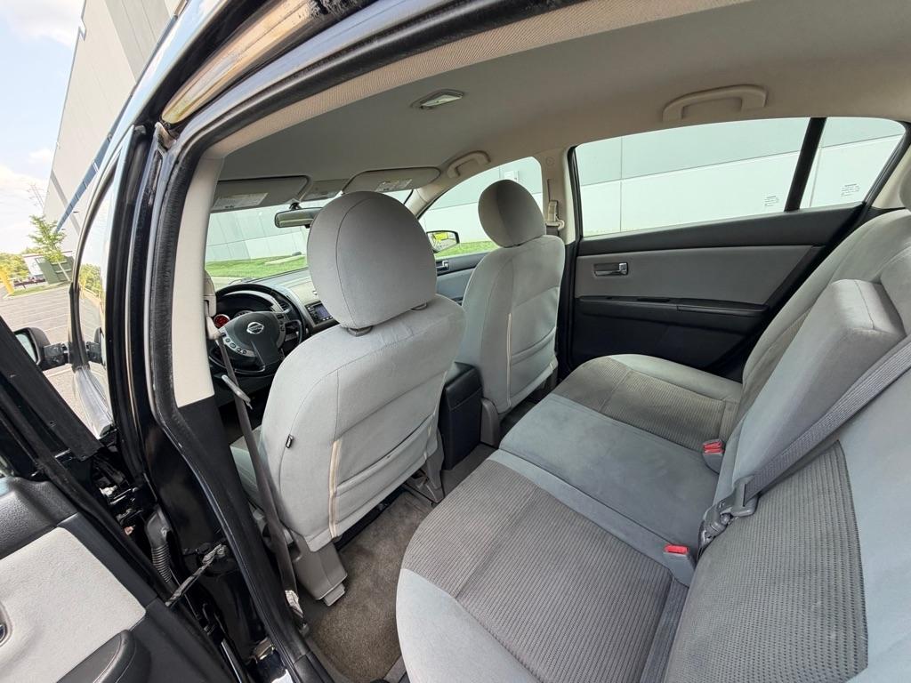 Nissan Sentra 4dr Sdn I4 CVT 2.0 SL 2011
