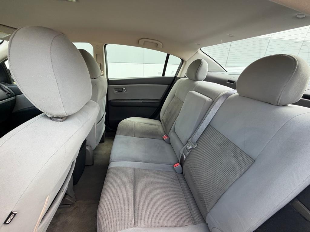 Nissan Sentra 4dr Sdn I4 CVT 2.0 SL 2011