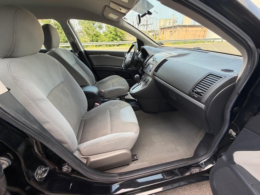 Nissan Sentra 4dr Sdn I4 CVT 2.0 SL 2011